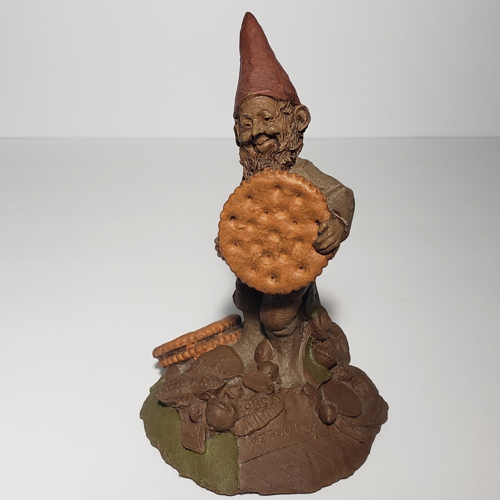 VTG‎ PEANUT-R Tom Clark Gnome 1985 Cairn Studio Item #1041 Edition #93 Crackers